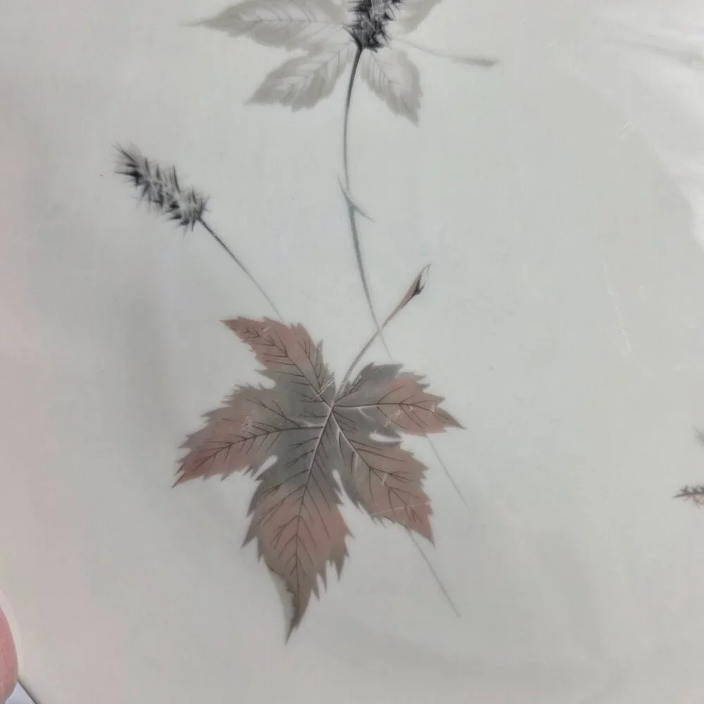 FOUR Royal Doulton Tumbling Leaves Dinner Plates Gray & Pink Leaves